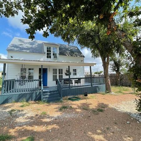 The Paddock House At Blanco Texas Villa Exterior photo